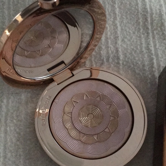 Bronze Goddess - Picture 2 of 5